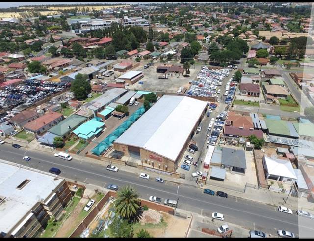 Factory property to rent in WEST TURFFONTEIN